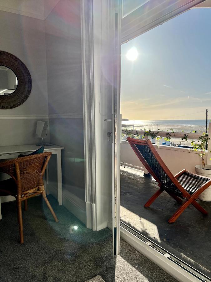 A View Of The Bay- Panoramic Sea Views- Sleeps 4 Apartment Westgate-on-Sea Exterior foto