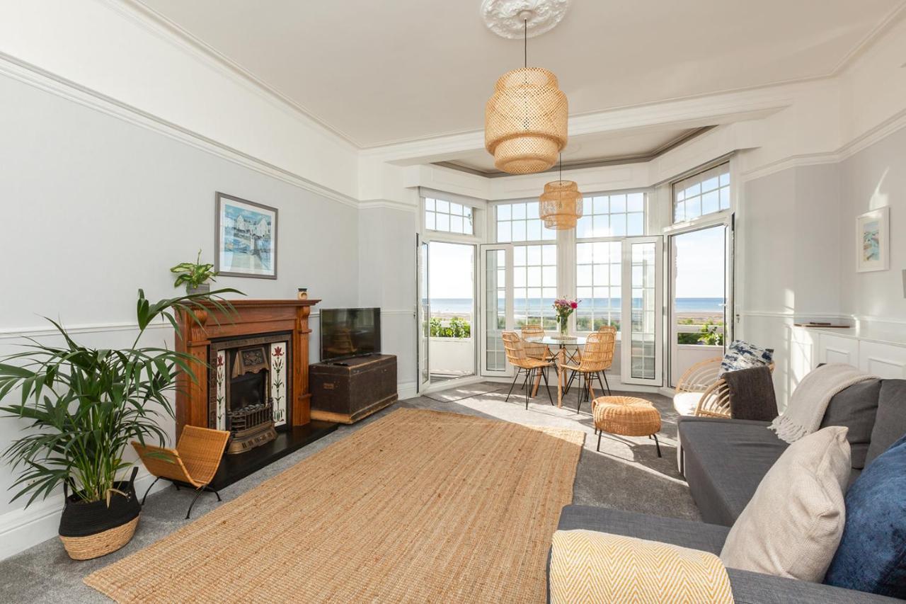 A View Of The Bay- Panoramic Sea Views- Sleeps 4 Apartment Westgate-on-Sea Exterior foto