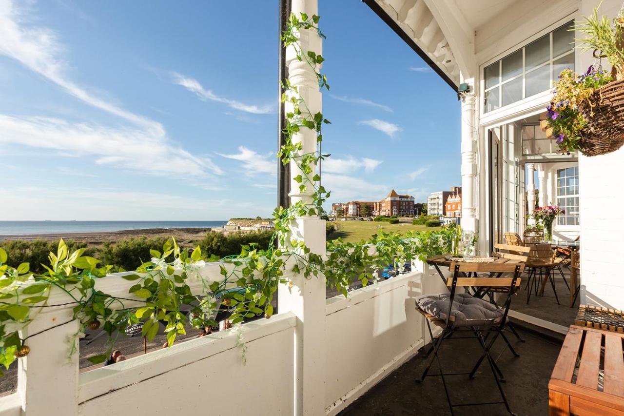 A View Of The Bay- Panoramic Sea Views- Sleeps 4 Apartment Westgate-on-Sea Exterior foto