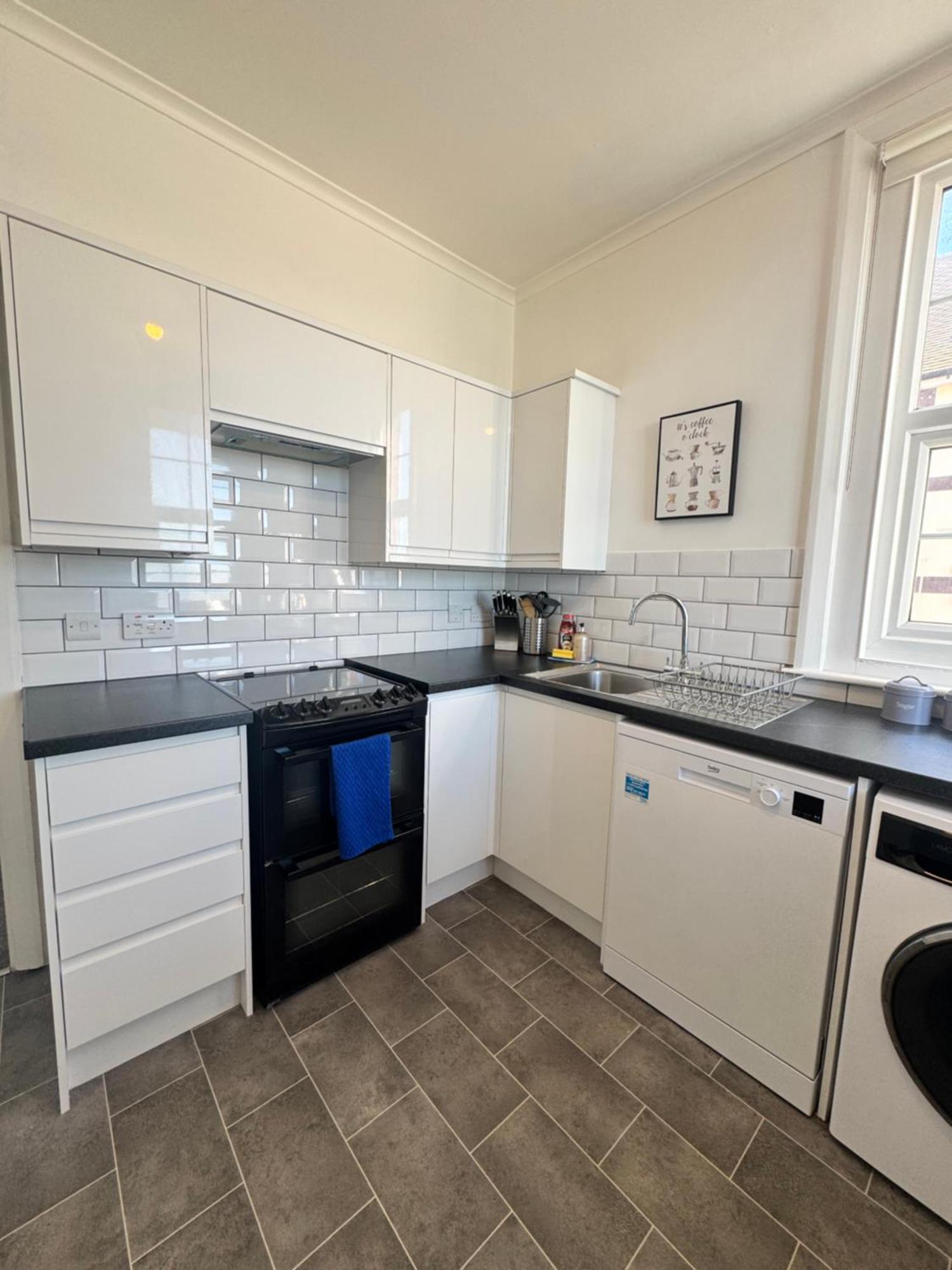 A View Of The Bay- Panoramic Sea Views- Sleeps 4 Apartment Westgate-on-Sea Exterior foto